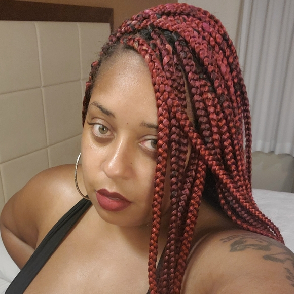 Meet your Posher, Crystal - Picture 1 of 4